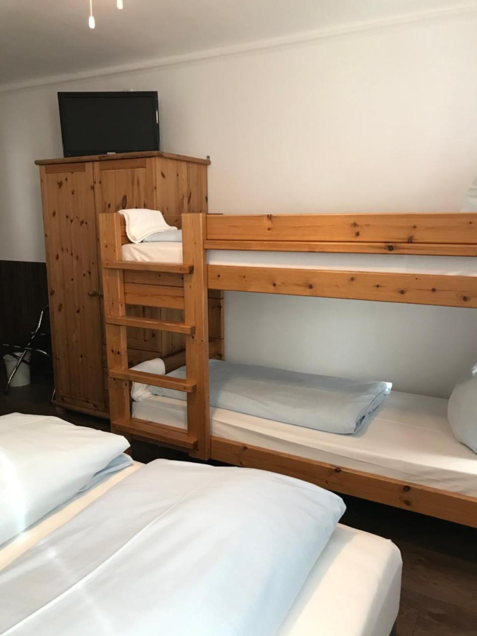 Hotel Guntia Boardinghouse Guenzburg Luaran gambar